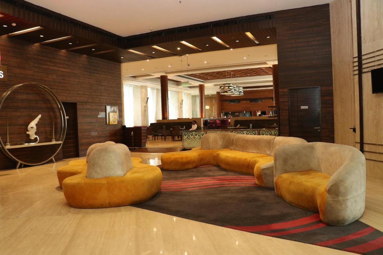 Holiday Inn Chandigarh Panchkula, An Ihg Hotel Extérieur photo The lobby of the hotel