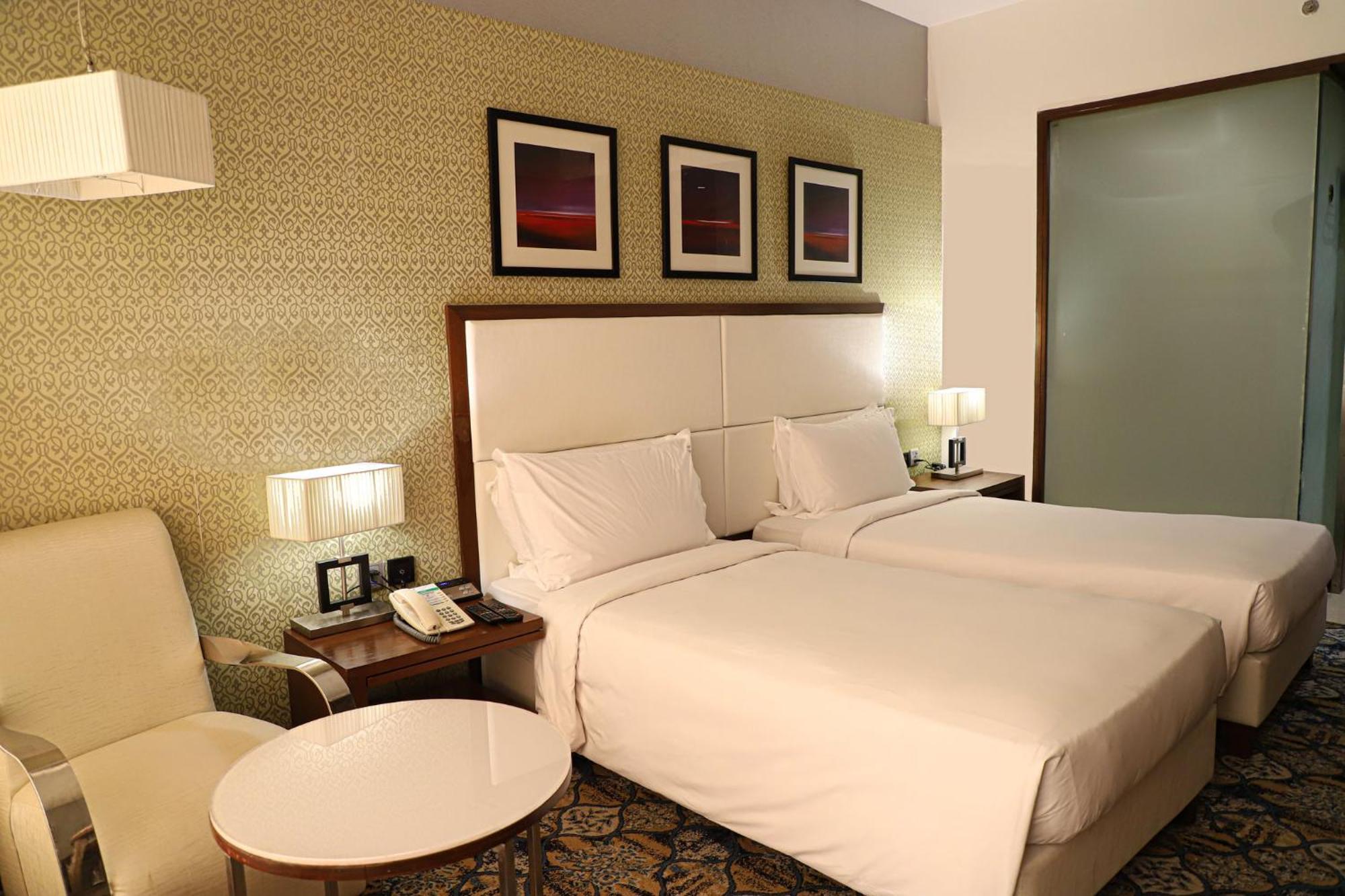 Holiday Inn Chandigarh Panchkula, An Ihg Hotel Extérieur photo A room at the hotel